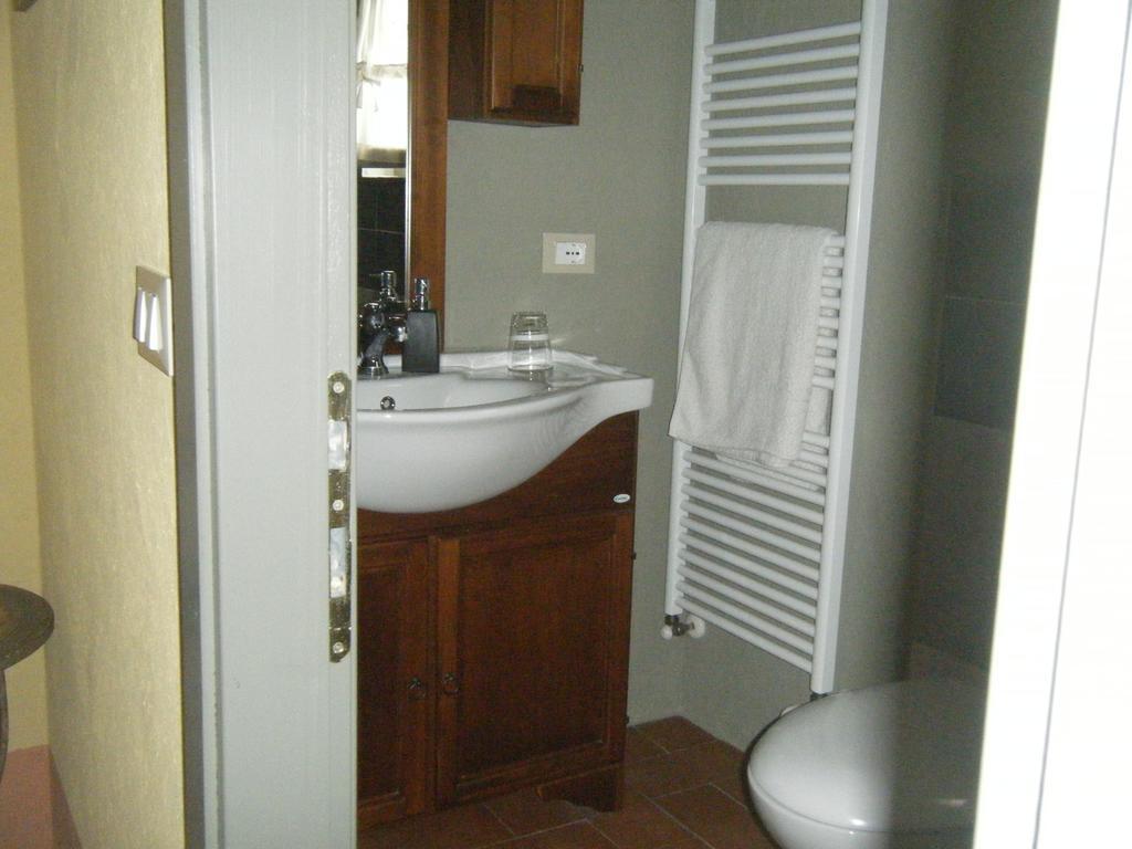B&B Il Salice Veruno Oda fotoğraf